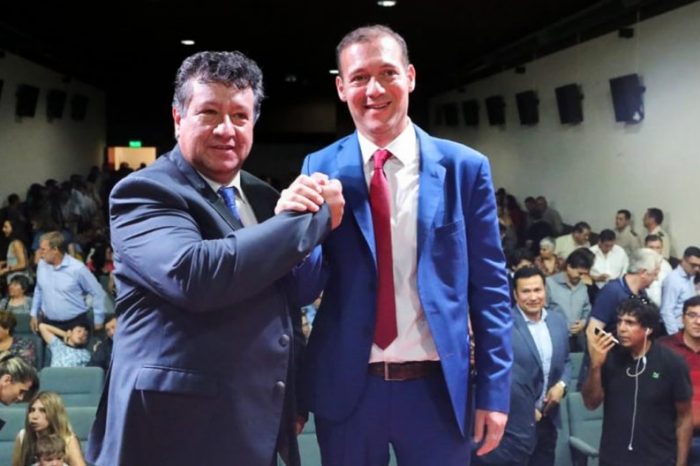 El gobernador participó de la jura del intendente de Chos Malal