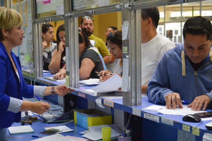 Docentes titulares podrán concursar traslados y reincorporaciones en el nivel secundario