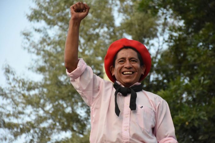 Emotivo recibimiento al Jinete Eduardo "Bicho" Gil, que participó en el Festival de Doma y Folklore de Jesús María