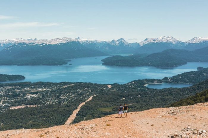 El Cerro Bayo invita a disfrutar del verano