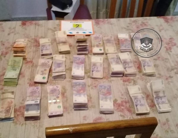 Allanamientos  simultáneos positivos de delitos económicos