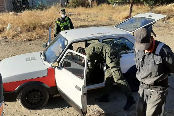 Tres demorados desobedeciendo la cuarentena y con estupefacientes en su poder
