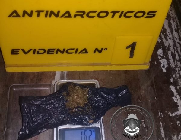 Un hombre fue demorado con alcoholemia positiva y tenencia de estupefaciente