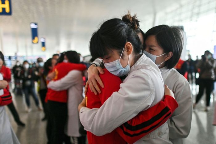 China corrigió y aumentó 50% las cifras de muertes por coronavirus en Wuhan