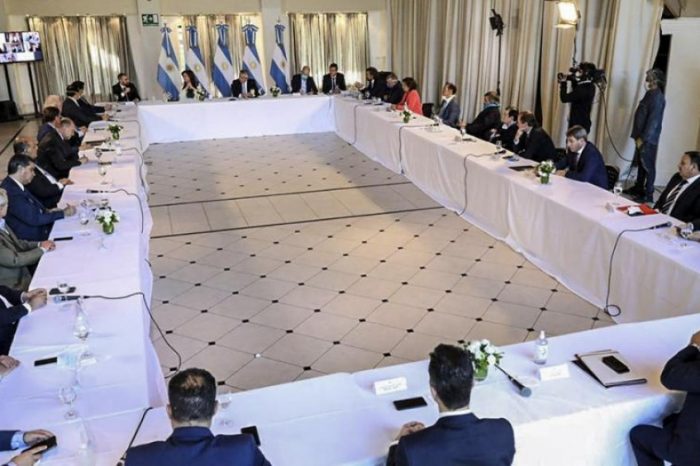 Deuda: Argentina propone a los bonistas tres años de gracia y una quita de intereses del 62%