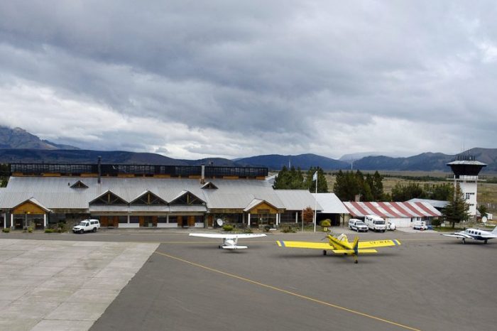 Invertirán 100 millones de pesos para reemplazar la plataforma del aeropuerto Chapelco