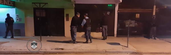Policía demoró a dos jovenes  infragantis