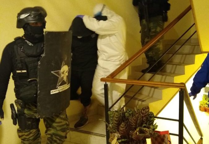 Villa la Angostura: Desbaratan un Kiosco Narco, un hombre demorado