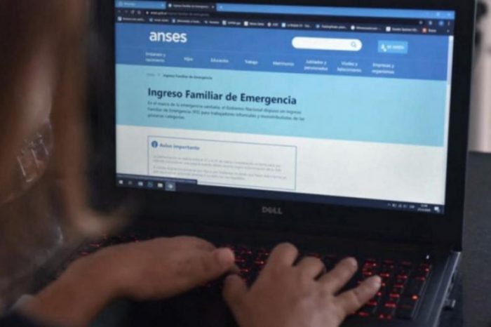 Guzmán confirmó que se volverá a pagar el Ingreso Familiar de Emergencia