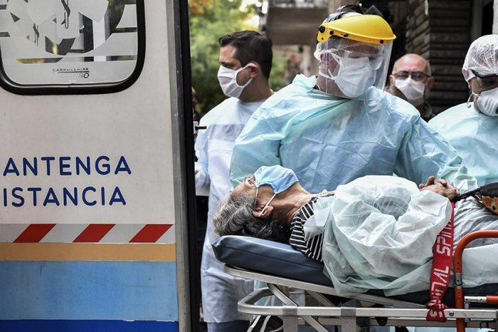 Suman 329 las víctimas fatales y 6.879 los contagiados de coronavirus en el país