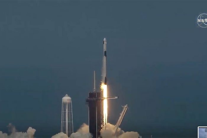 Despegó con éxito la primera misión espacial tripulada privada desde los Estados Unidos