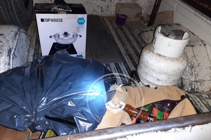 En Plaza HUincul atrapan infraganti a un hombre en el momento en que estaba robando