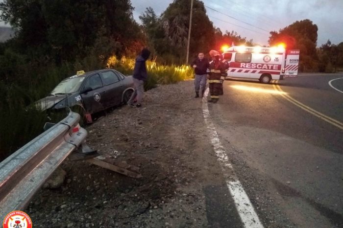 Taxista se despista y embiste el guard rail sobre la ruta prov. N°62