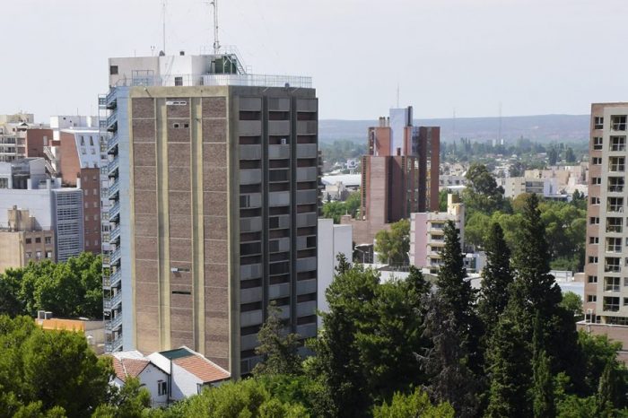 Gutiérrez coparticipa a municipios fondos de un Aporte del Tesoro Nacional