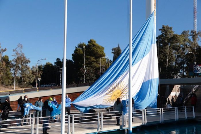 Resaltaron el valor de la fecha patria y de los “héroes anónimos”.