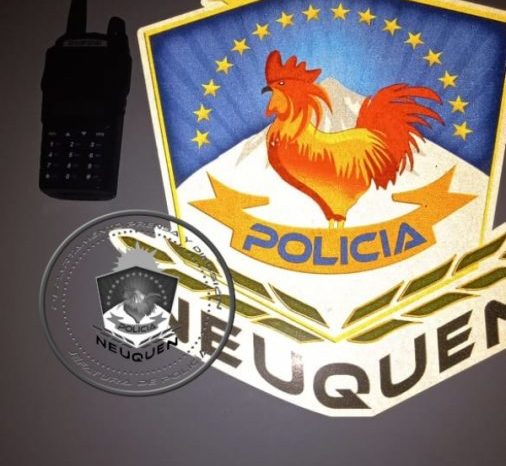 Personal policial secuestran un inhibidor de señal y demoran a dos personas