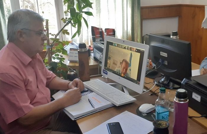Conversaciones con intendentes por posible apertura de actividades industriales específicas