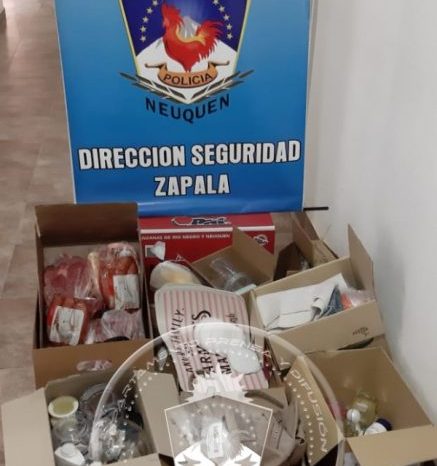 Tres mujeres fueron sorprendidas y demoradas intentando sustraer mercaderías de un supermercado