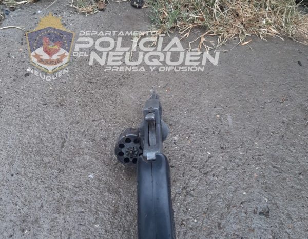 Amenazó con un arma de fuego y fue demorado