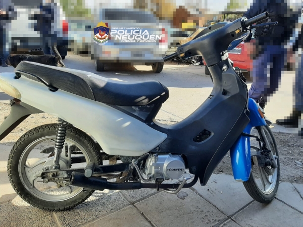 Personal del la Cría. N° 16 recuperaron motocicleta robada y demoraron a sus dos ocupantes