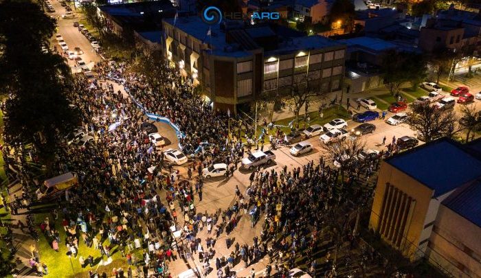 Dionisio acusó al gobierno nacional de "manotear y robar la historia de un pueblo"