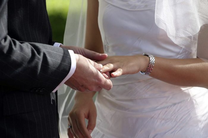 Tras una boda, la novia dio positivo de coronavirus y 31 invitados deben aislarse