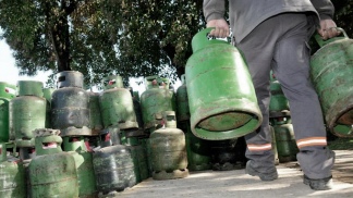 El Gobierno e YPF amplían la red de distribución de la garrafa a precio regulado