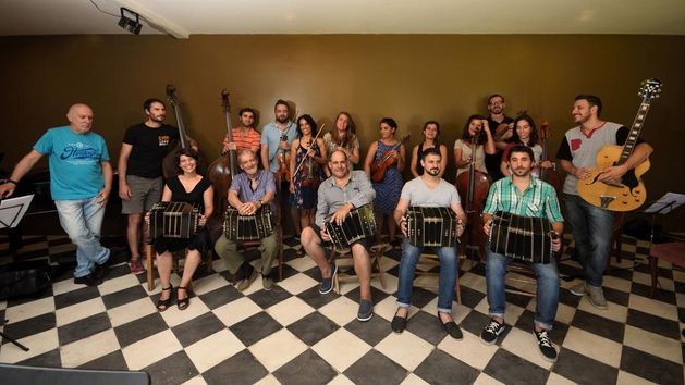 La orquesta de la escuela provincial de tango cumple su primer año
