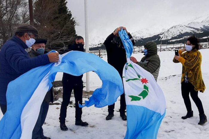Día de la Bandera: El Llano-Andacollo con nuevas banderas