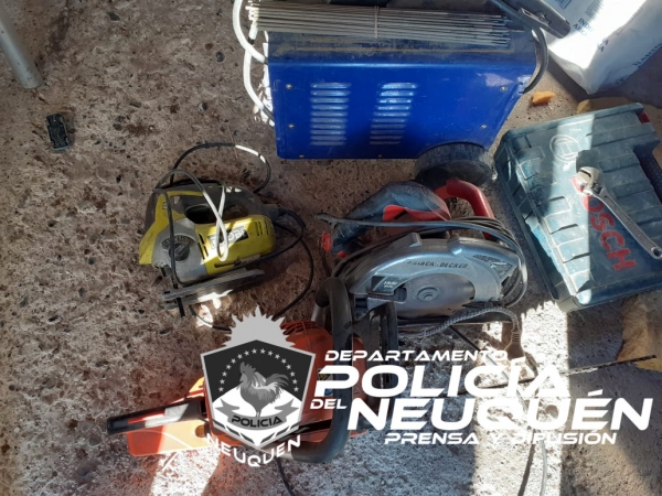 Allanamiento permitió secuestrar dos armas de fuego y herramientas que habrían sido robadas días atrás