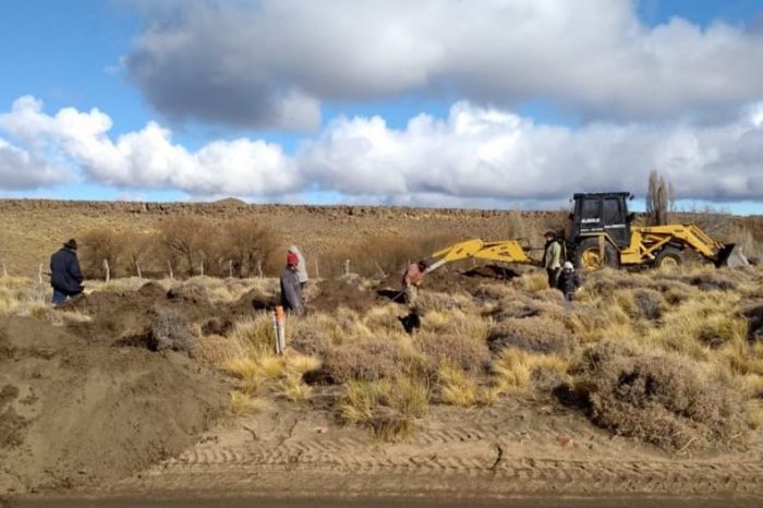 Abastecimiento de agua a pobladores del paraje Santa Rosa