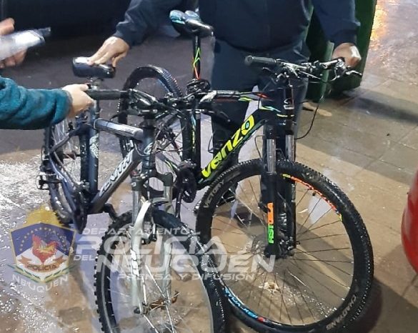 Policía recupera tres bicicletas robadas y demoran a un joven con una tumbera en su poder