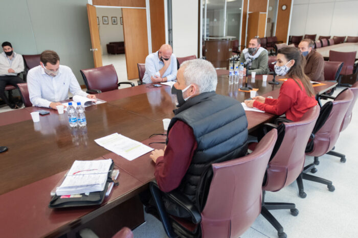 Buscan clasificar a los alimentos en venta próximos a vencer