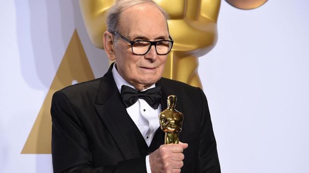 Muere en Italia Ennio Morricone, el legendario compositor de algunas de las bandas sonoras más famosas de la historia del cine