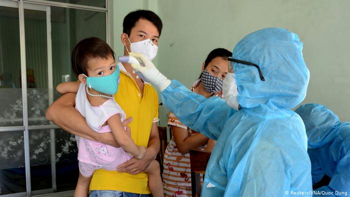 Vietnam aísla su tercera mayor ciudad para frenar rebrote con una nueva cepa más contagiosa y agresiva de COVID-19