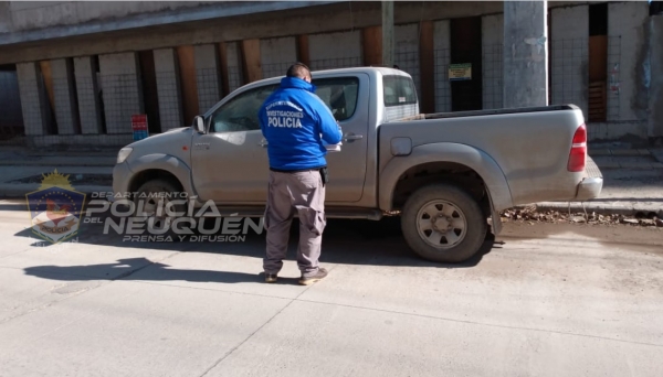 Recuperan en Neuquén una camioneta hurtada en Cipolletti