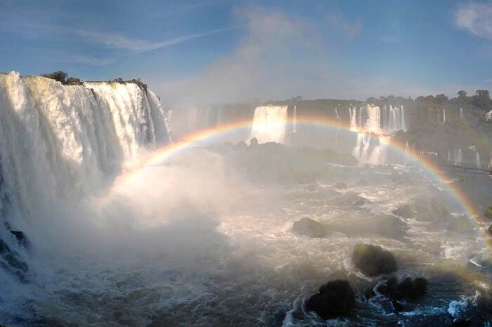 Habilitaron la actividad turística en los Parques Nacionales Iguazú e Iberá