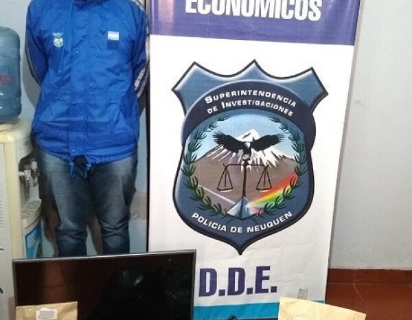 Personal del Departamento de Delitos Económicos llevó a cabo allanamientos por presunta estafa