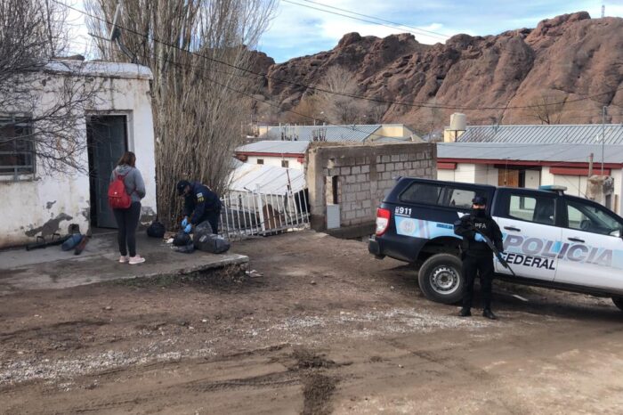 Piedra del Aguila: Secuestro de drogas, un hombre y una mujer demorados
