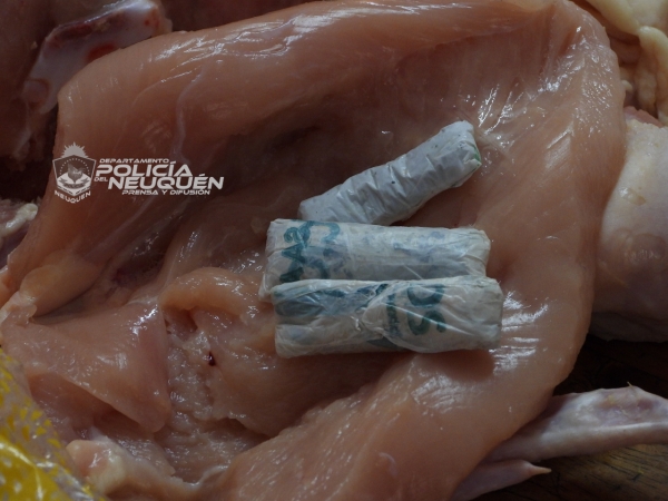Intentaron ingresar Cannabis Sativa para un preso en  la Unidad de Detención N°32 dentro de un pollo