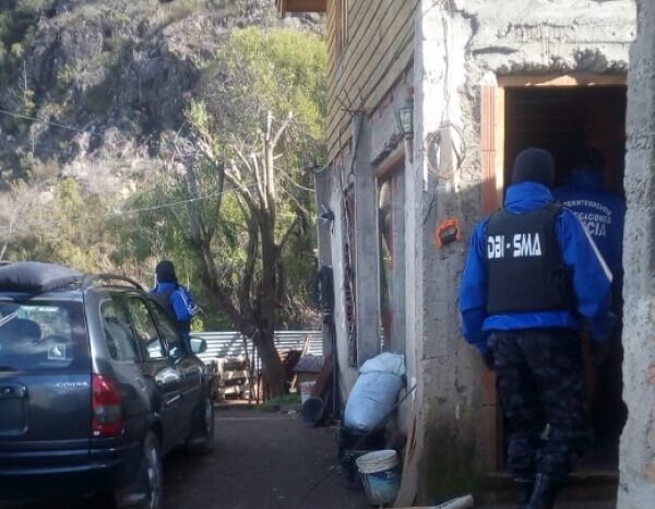 San Martín de los Andes: Allanamientos por causas de robo