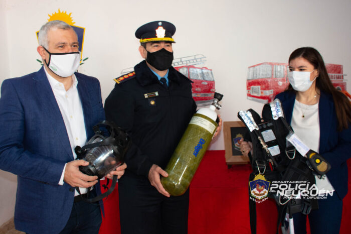 Equipamiento de tecnología avanzada para la Dirección de Bomberos de Policía