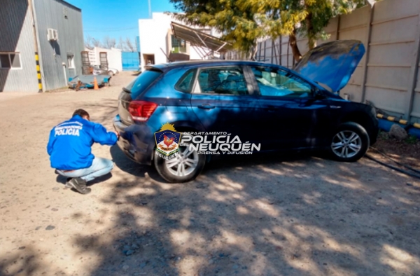Personal Policial secuestró un automóvil que había sido robado