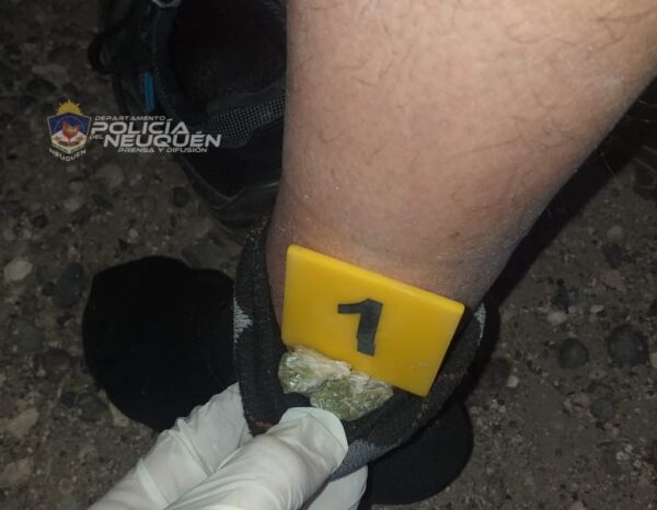 Joven fue demorado con drogas en su poder