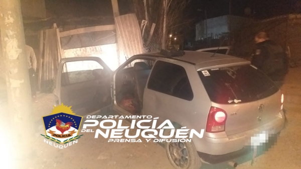 Demoran a un joven por intento de robo y a otro por circular sin permiso, le secuestran el auto
