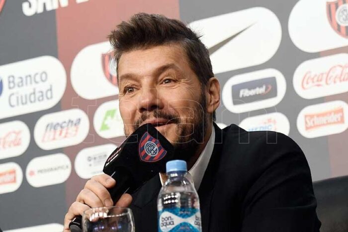 Tinelli: "La idea es que el fútbol vuelva entre el 9 y el 16 de octubre"