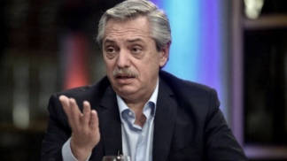 Fernández llamó a cuidarse y "hacerse parte de los que seriamente asumen el riesgo"