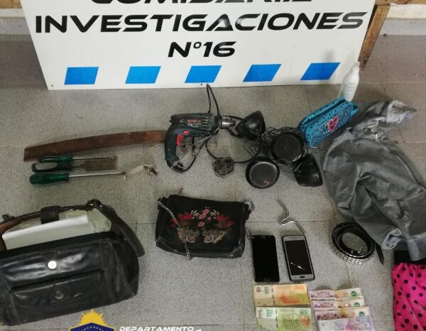 Tras cometer un robo, fueron descubiertos, al ser perseguidos, dispararon  contra la policía en la capital neuquina
