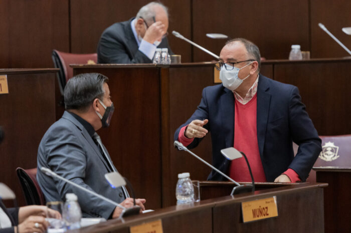 Proponen restringir las designaciones en el Estado provincial para afrontar el déficit fiscal