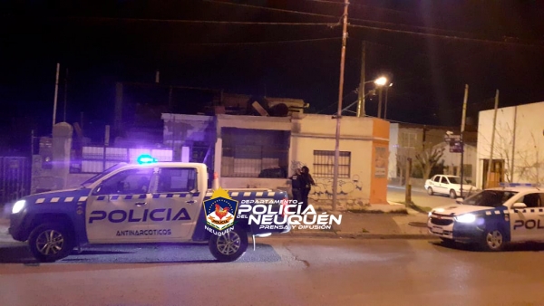 Demoran a una mujer mayor con pedido de captura vigente